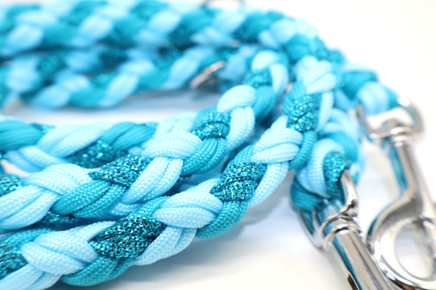 Handgeflochtene Paracordleine *Cyan Glitzer*