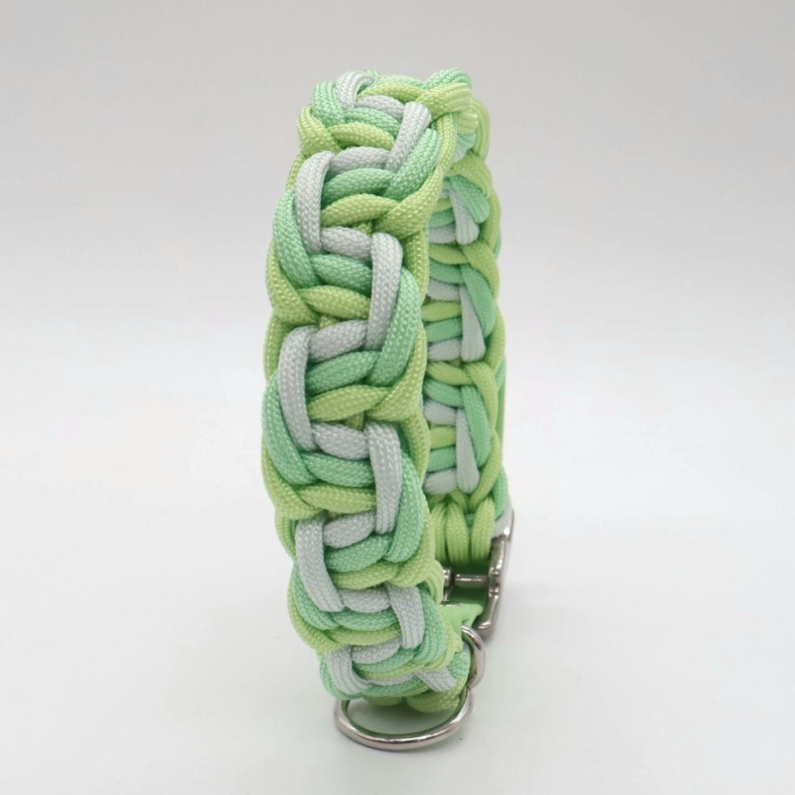 Paracord Halsband geflochten *Hellgrün-Mint*