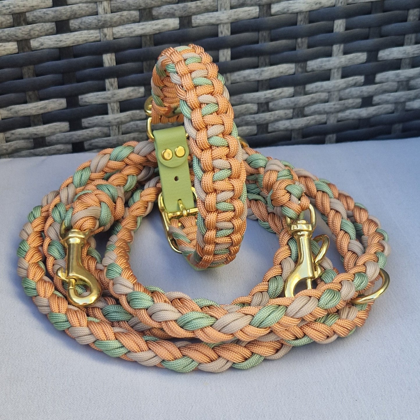 Paracord braided collar *Guacamole-Copper*