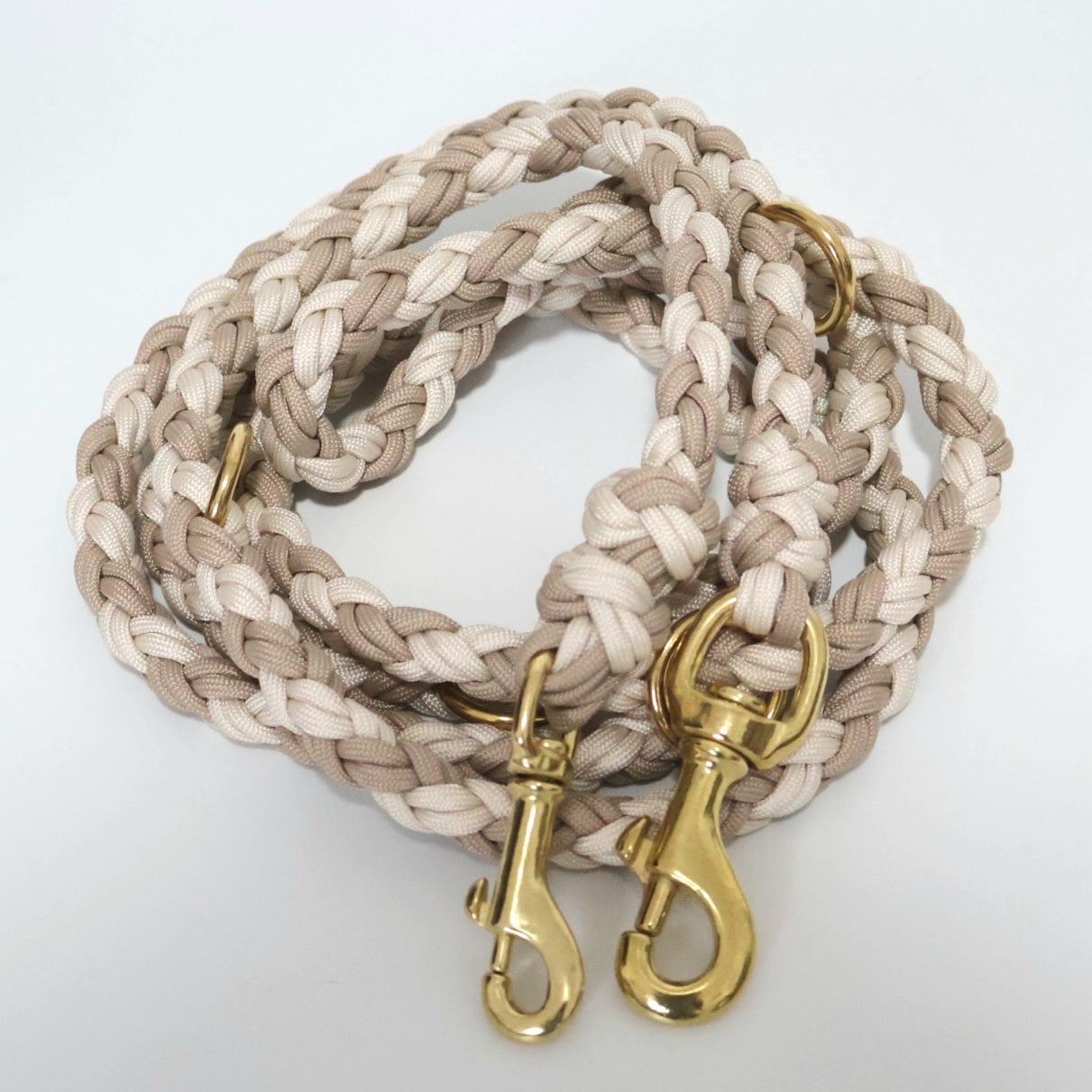 Hand-braided Paracord Leash *Mocca-Cream*