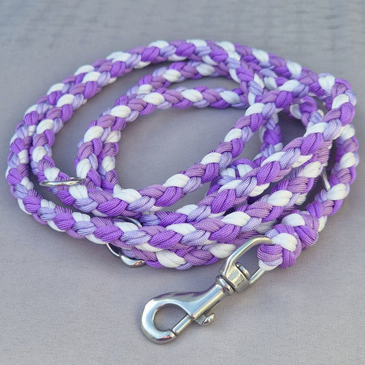 Handgeflochtene Paracord Leine *Amethyst & Pastelllila & Helles Flieder & Weiß*