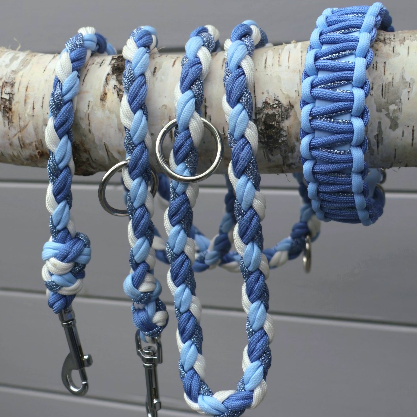 Hand-braided Paracord Leash *Glitter Light Blue* 