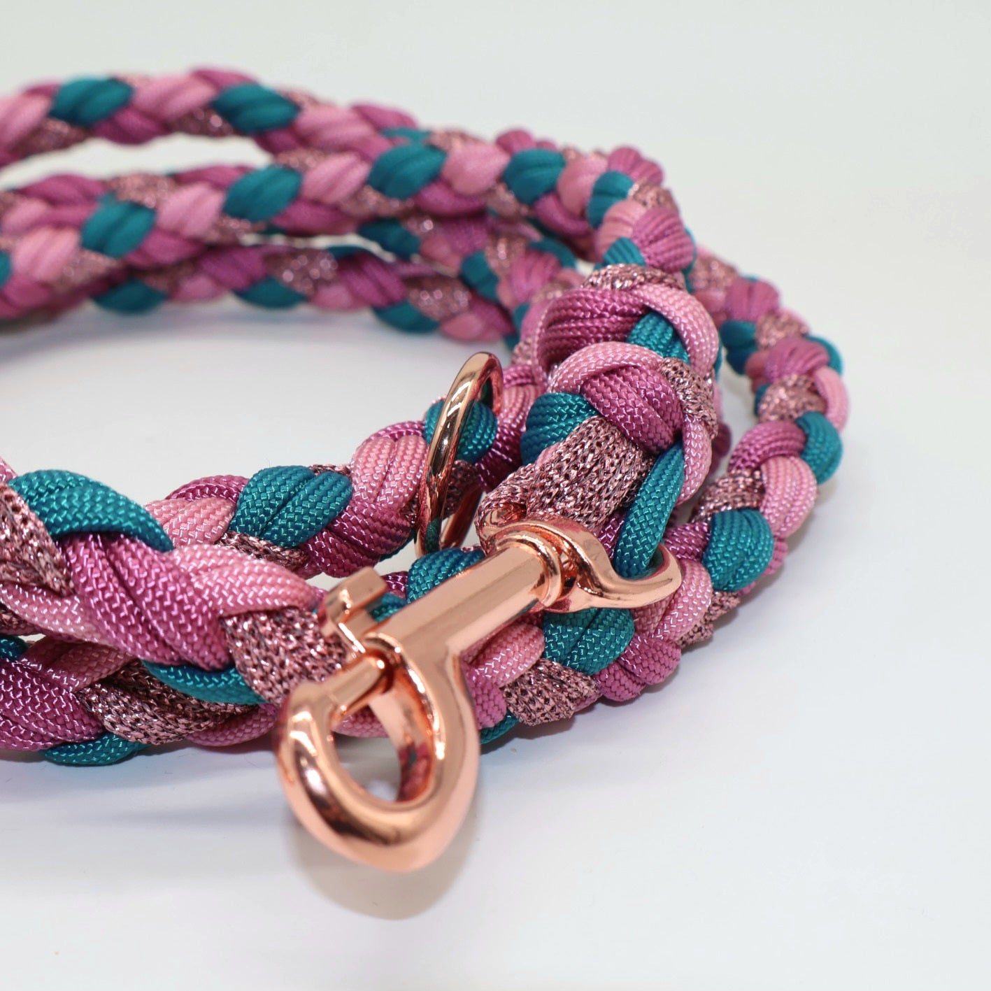 Handgeflochtene Paracord Leine *Wildbeere & Rosa Glitzer & Petrol*