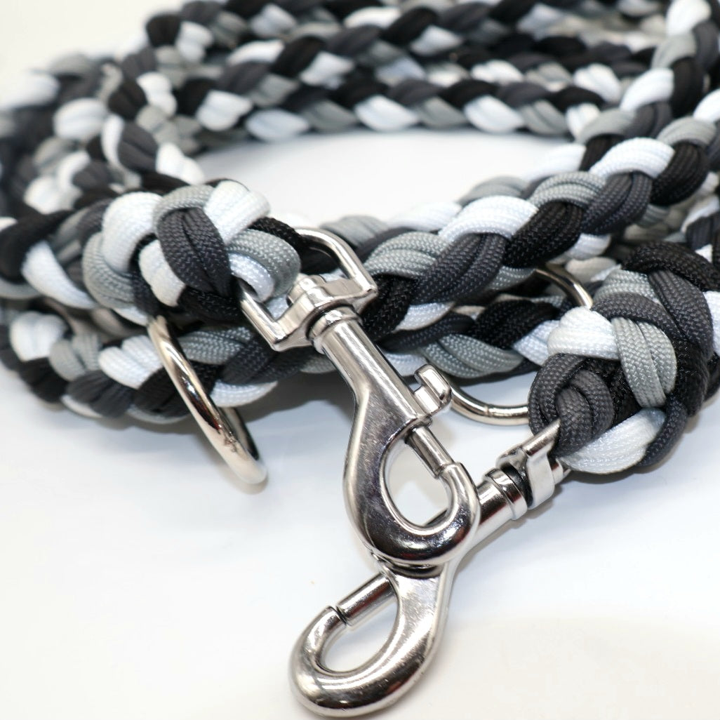 2,8m Handgeflochtene Paracord Leine *Schwarz-Weiß* bis 20kg geeignet