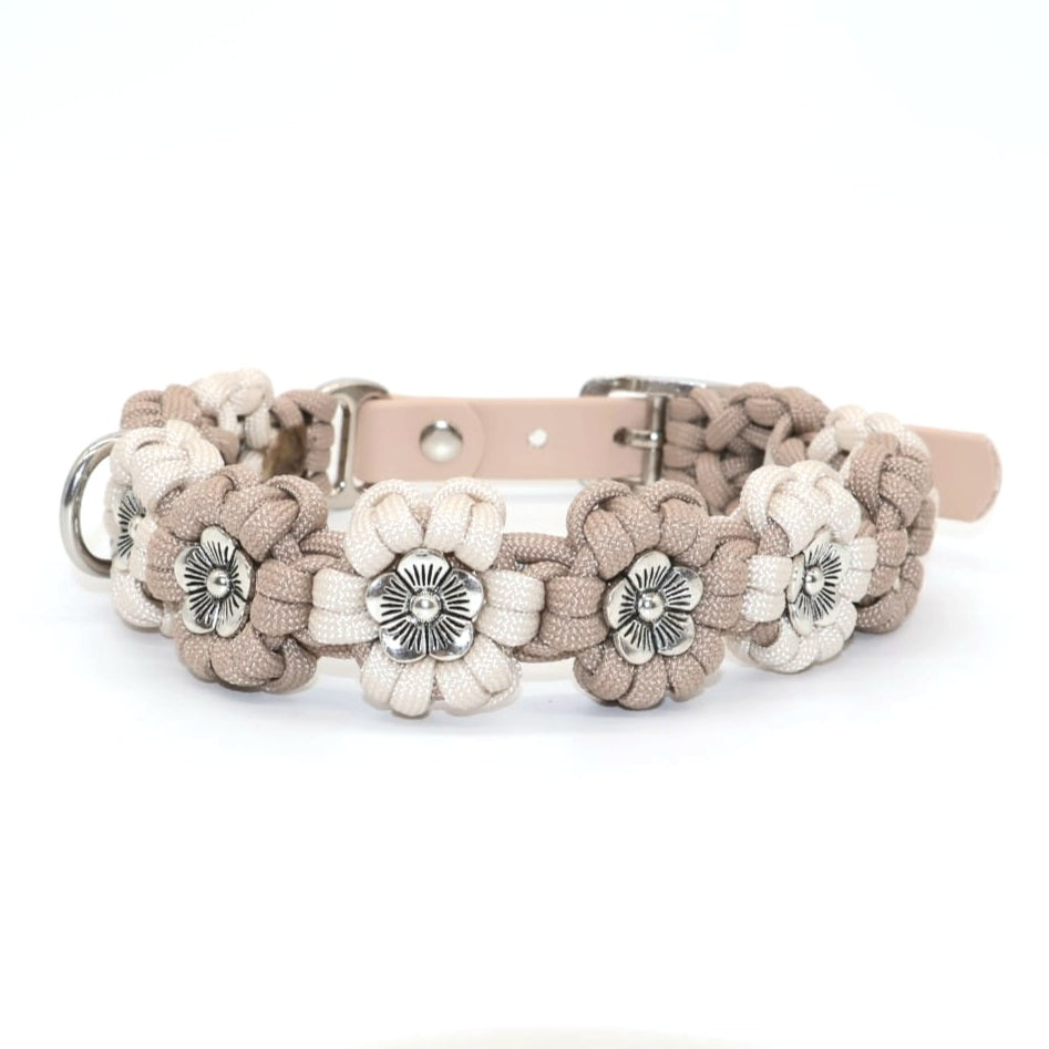 Blumen Halsband *Mocca-Creme*