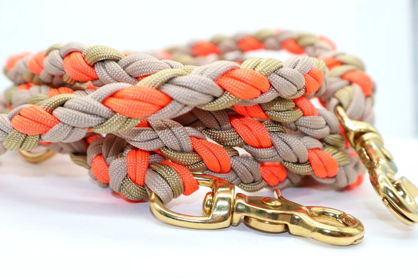 Handgeflochtene Paracord Leine *Neon Orange & Mocca & Gold*
