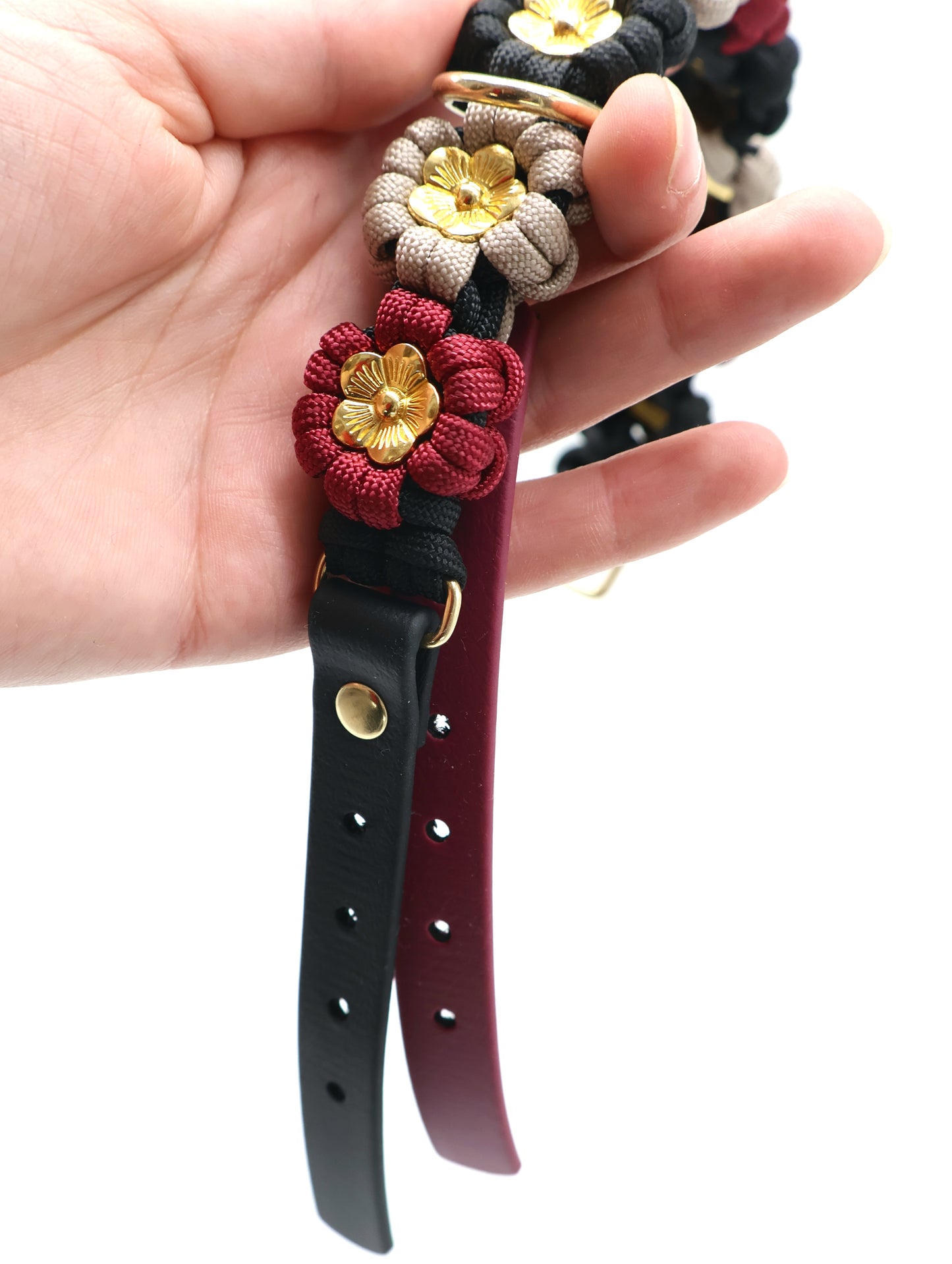 Blumen Halsband *Schwarz-Burgunder-Tan*