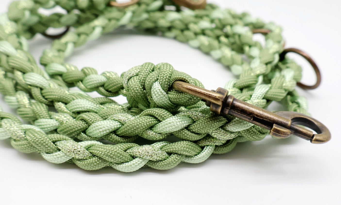 Handgeflochtene Paracord Leine *Guacamole Glitzer*