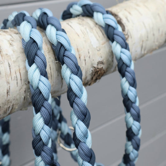 Handgeflochtene Paracord Leine *Jeansblau*