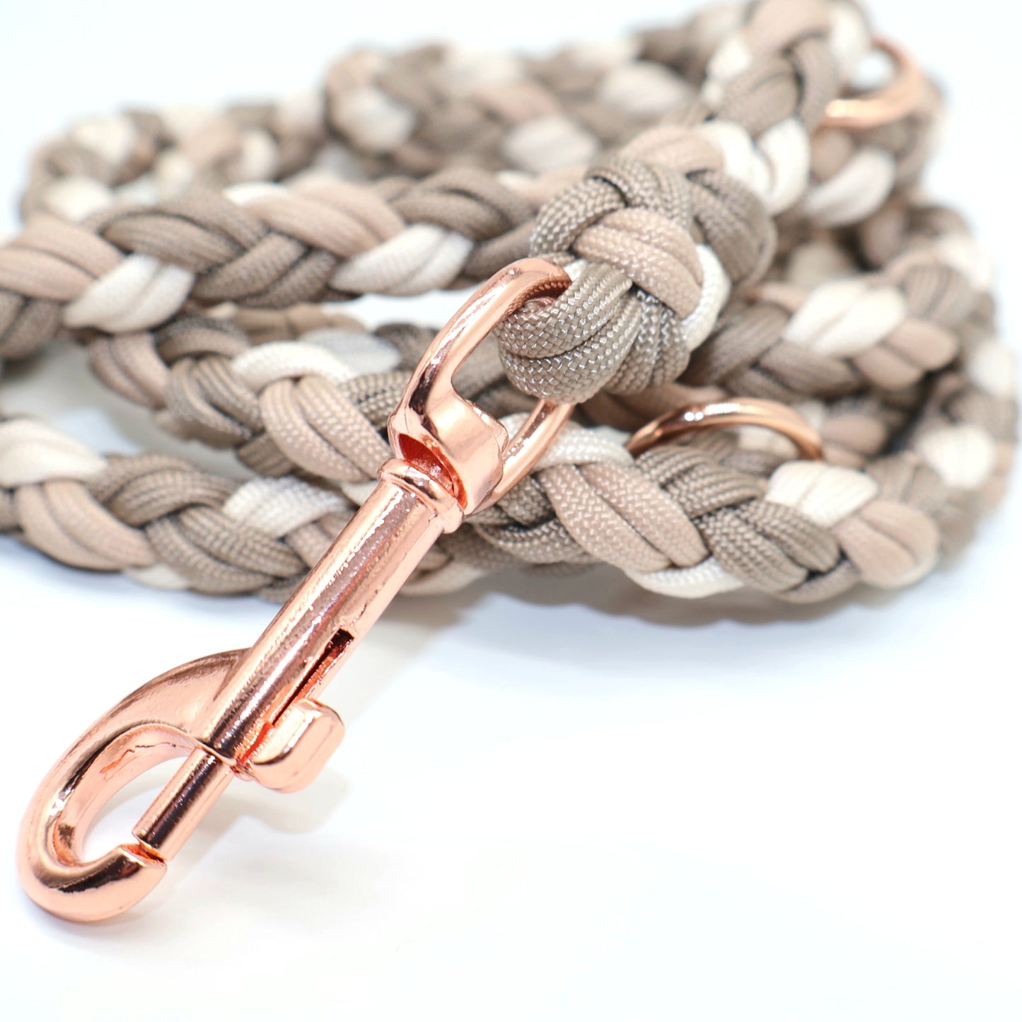 Hand-woven paracord leash *Tan-Mocca-Cream* 